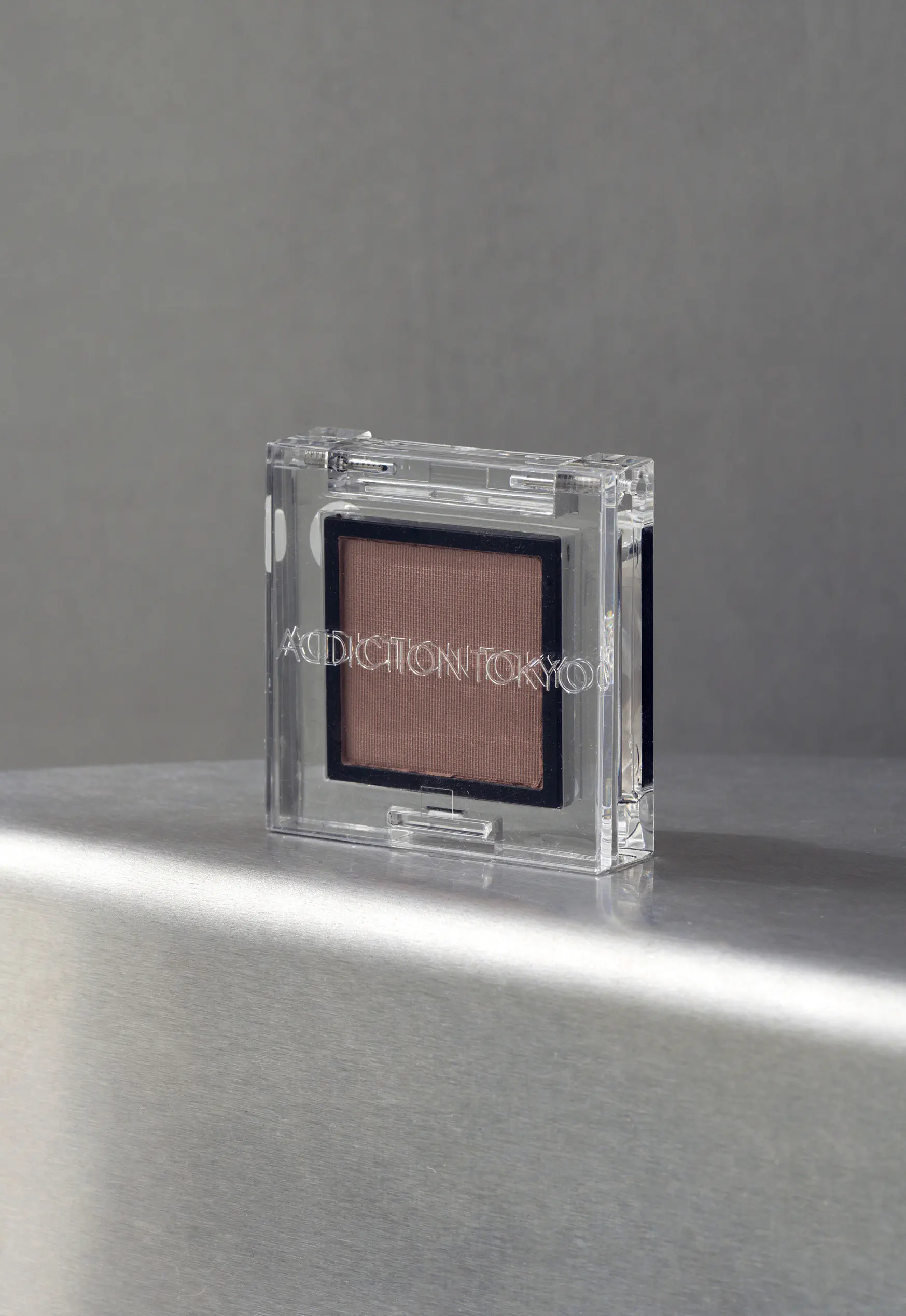 ザ アイシャドウ マット 002M  Thousand Feathers