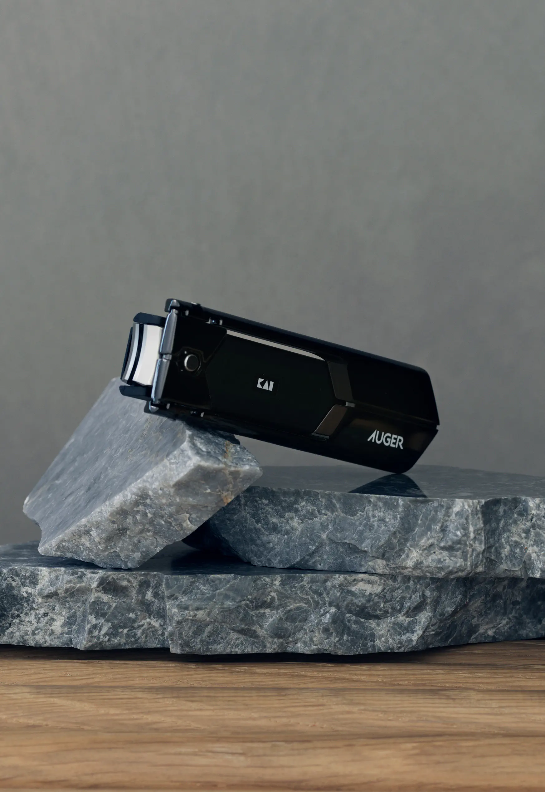 ツメキリ M Revolver